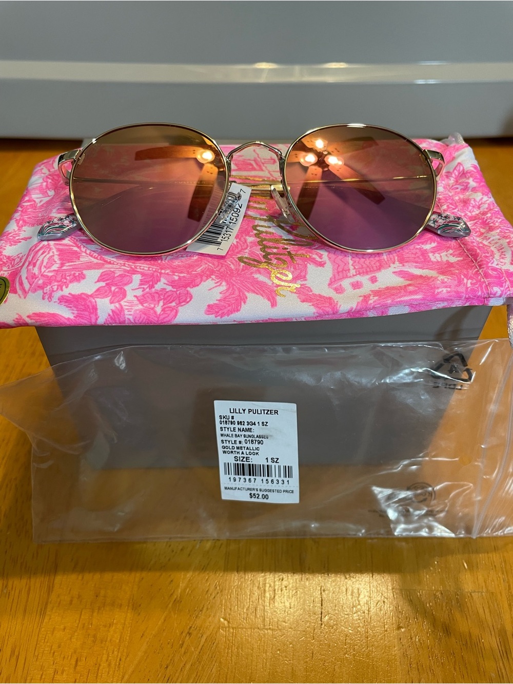 Lilly Pulitzer Whale Bay Sunglasses Gold Metallic Worth a Look NWT